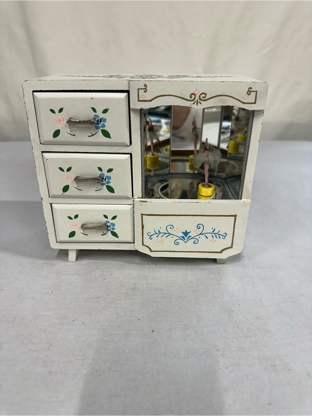 Vintage APCO Musical Jewelry Box